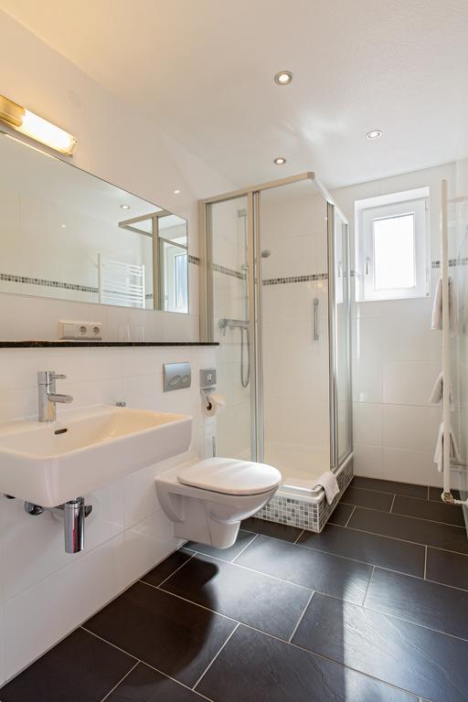 Hotel Jaegerhaus Titisee-Neustadt Room photo