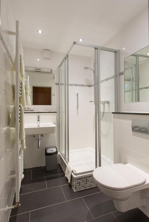 Hotel Jaegerhaus Titisee-Neustadt Room photo