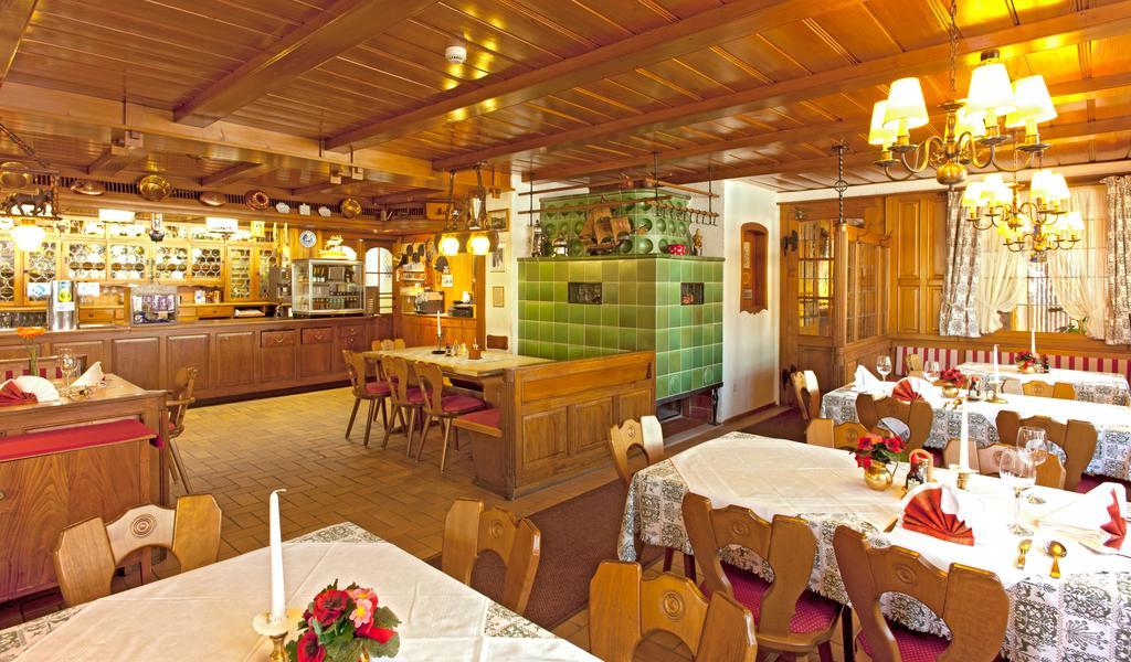 Hotel Jaegerhaus Titisee-Neustadt Exterior photo