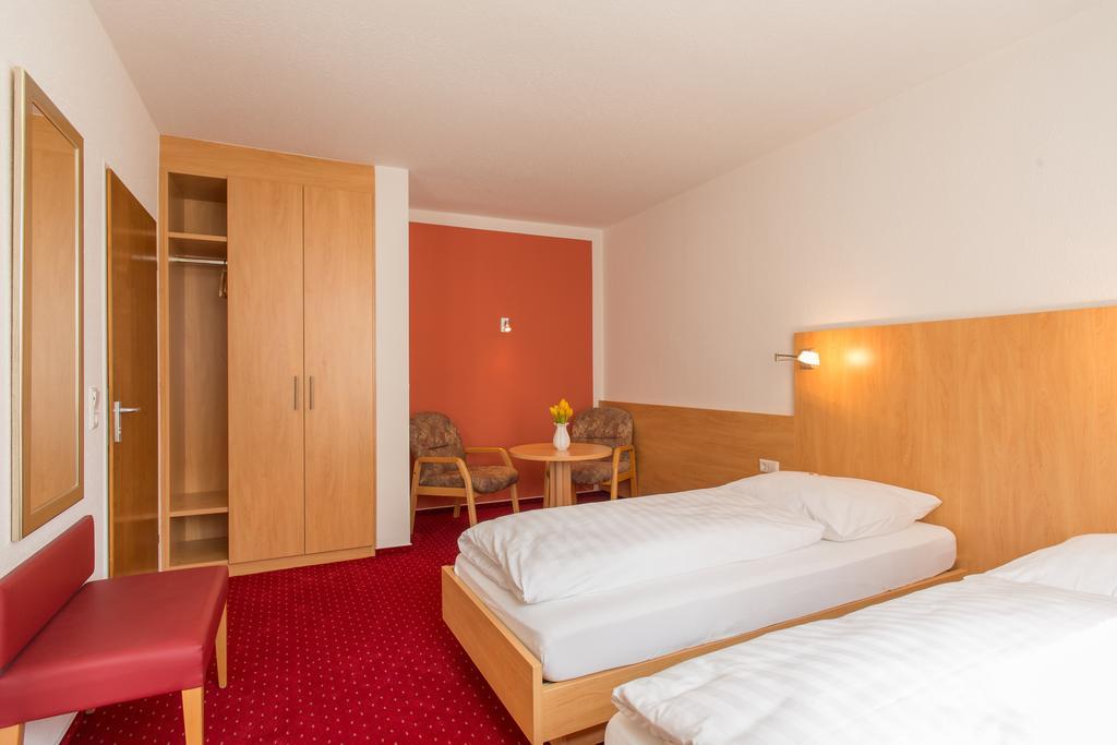 Hotel Jaegerhaus Titisee-Neustadt Room photo